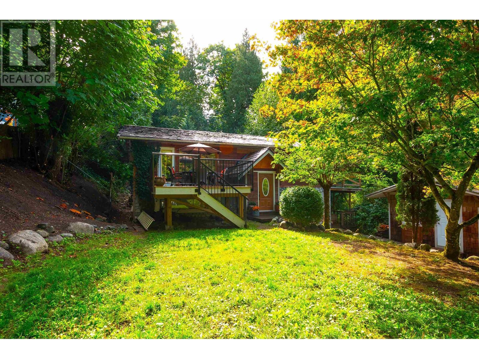24700 110 Avenue, Maple Ridge, British Columbia  V2W 1G7 - Photo 5 - R2824656