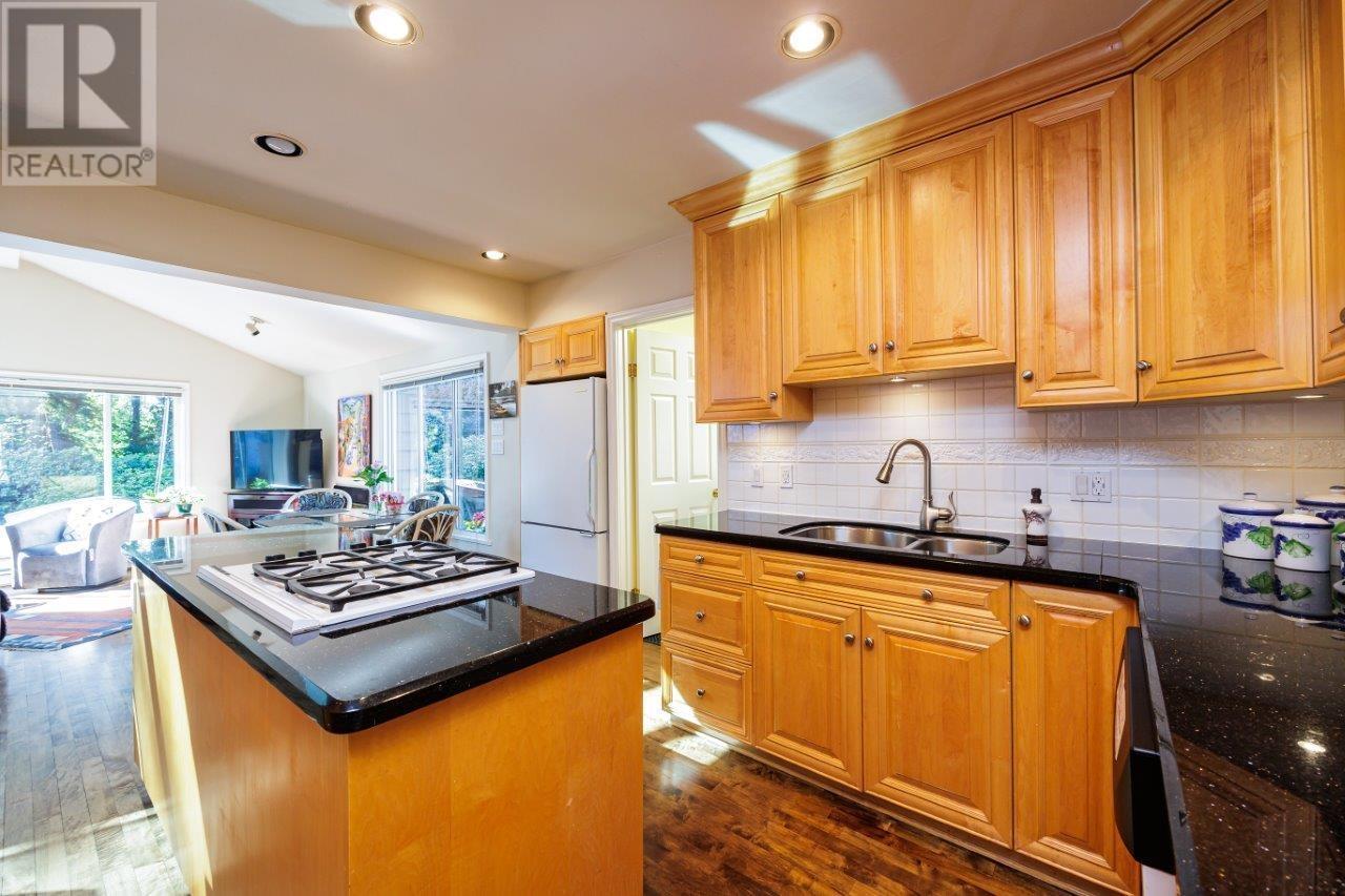 3293 Wayne Drive, North Vancouver, British Columbia  V7N 4B9 - Photo 7 - R2824658