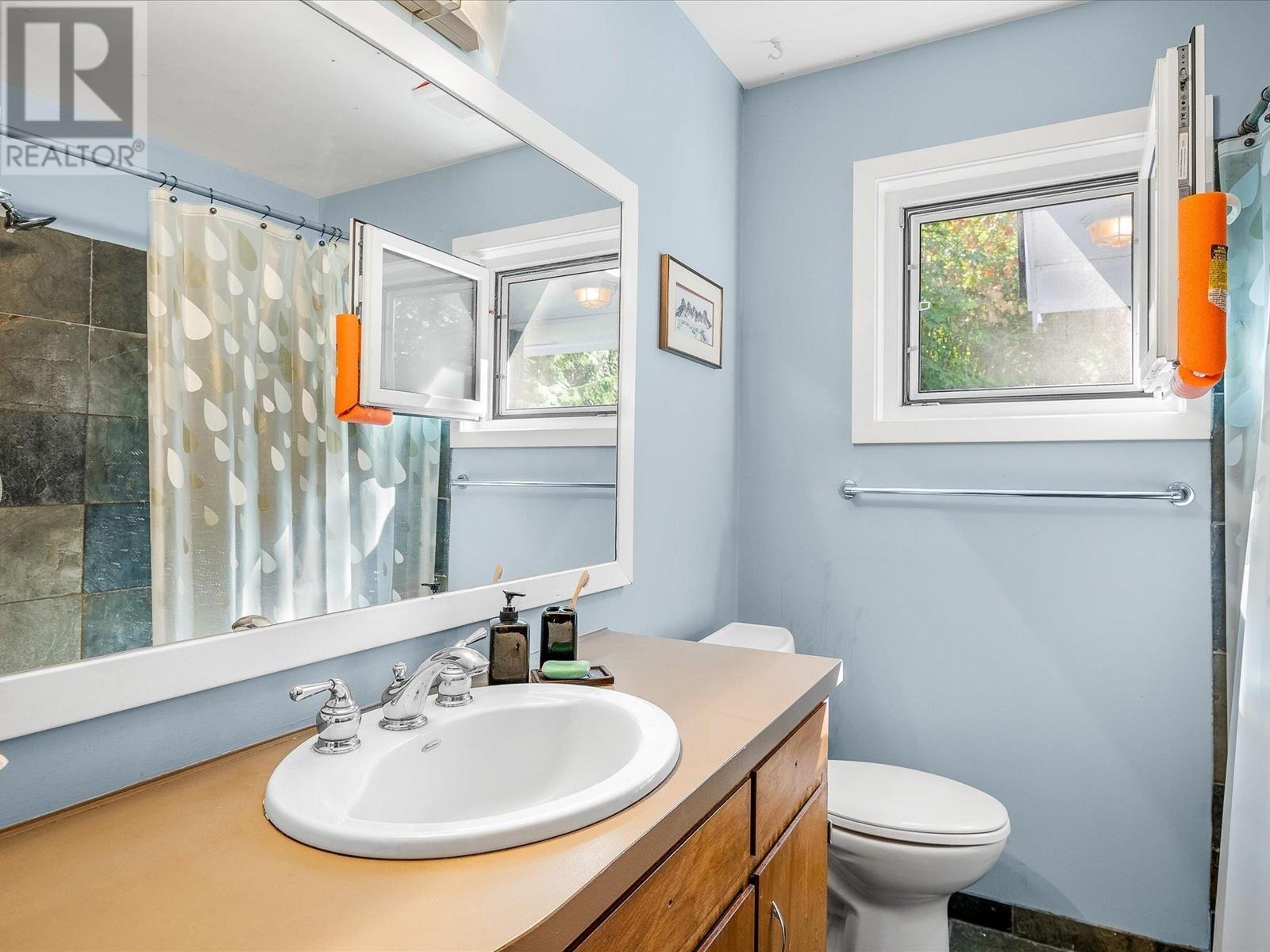 38063 Clarke Drive, Squamish, British Columbia  V0N 3G0 - Photo 14 - R2824669