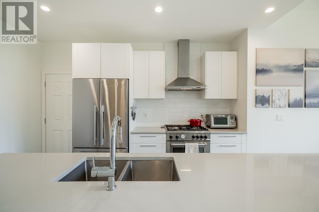 2319 St Johns Street, Port Moody, British Columbia  V3H 2A8 - Photo 14 - R2824137