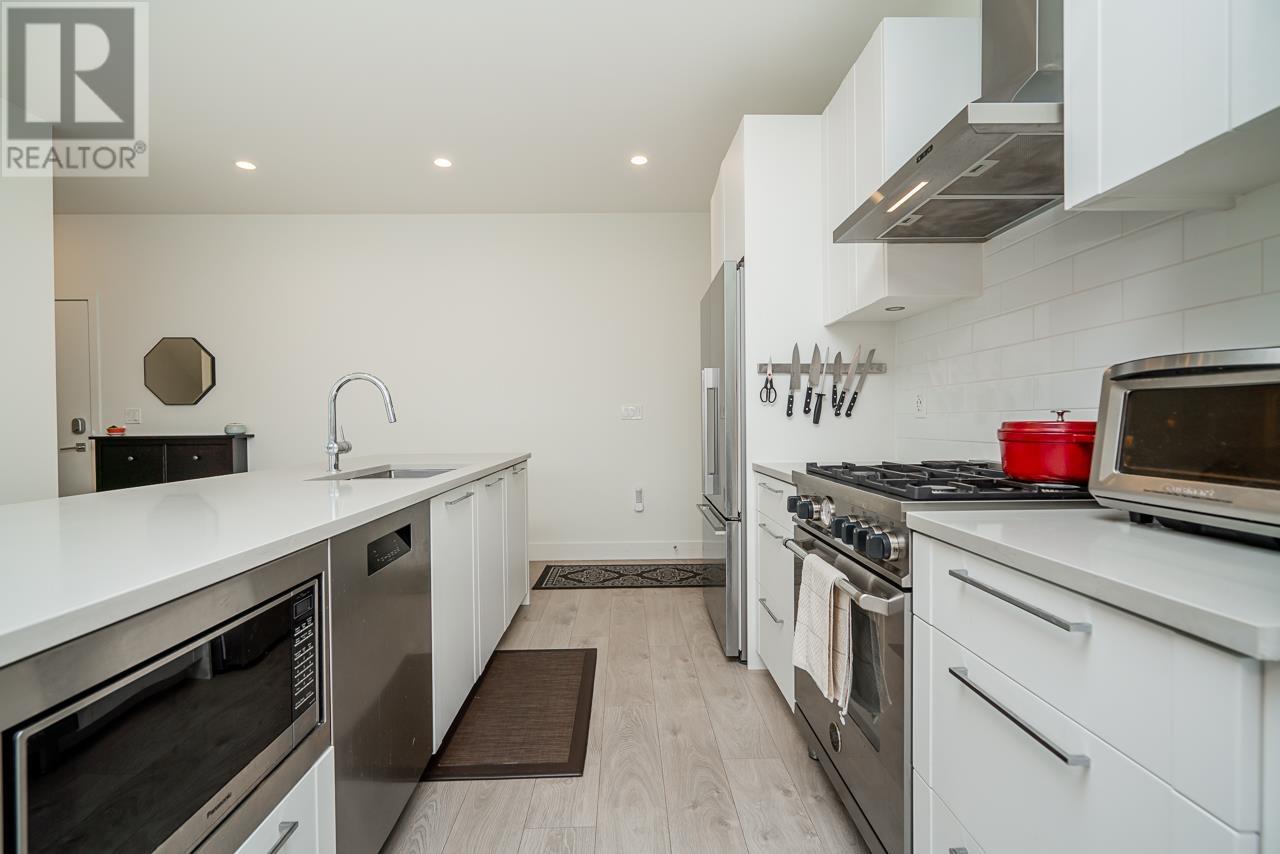 2319 St Johns Street, Port Moody, British Columbia  V3H 2A8 - Photo 15 - R2824137