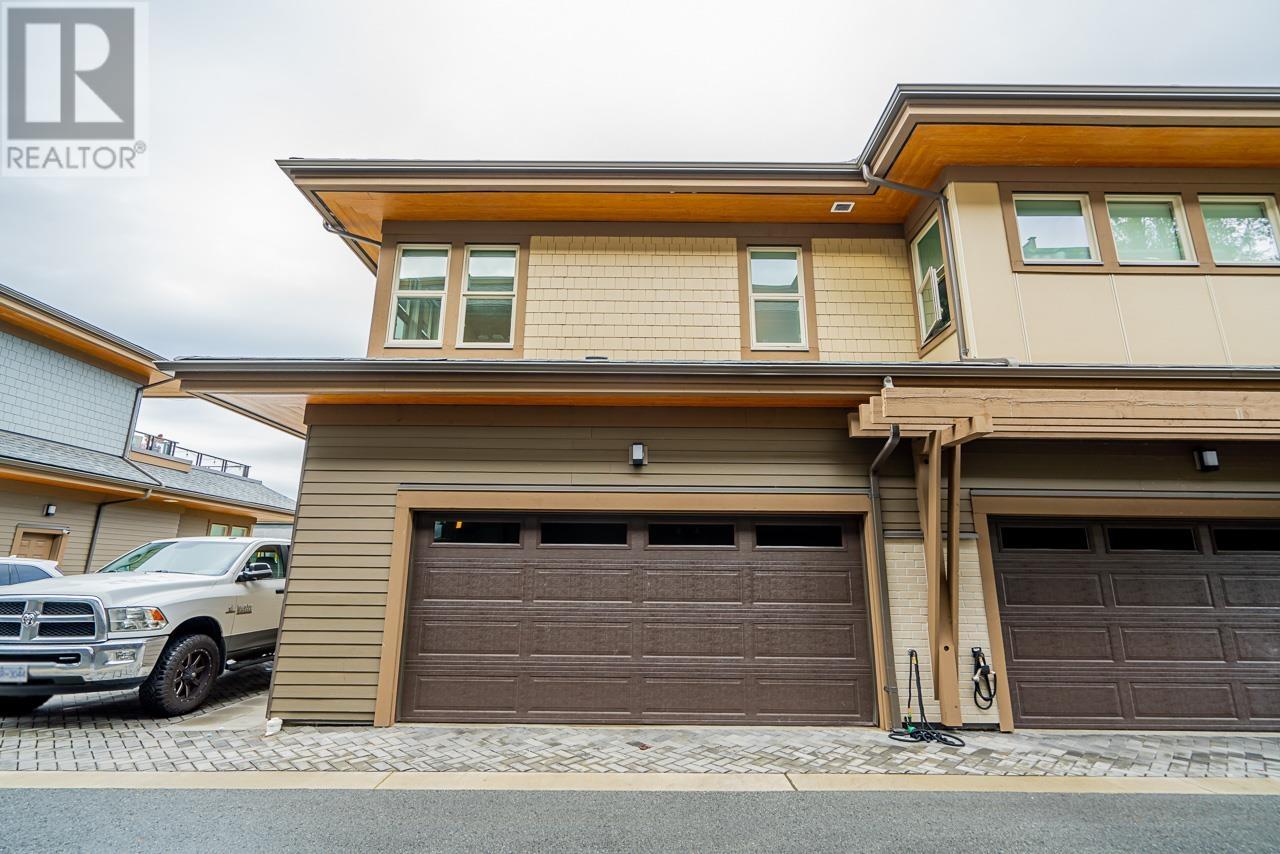 2319 St Johns Street, Port Moody, British Columbia  V3H 2A8 - Photo 5 - R2824137