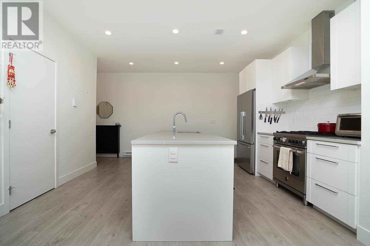 2319 St Johns Street, Port Moody, British Columbia  V3H 2A8 - Photo 13 - R2824137