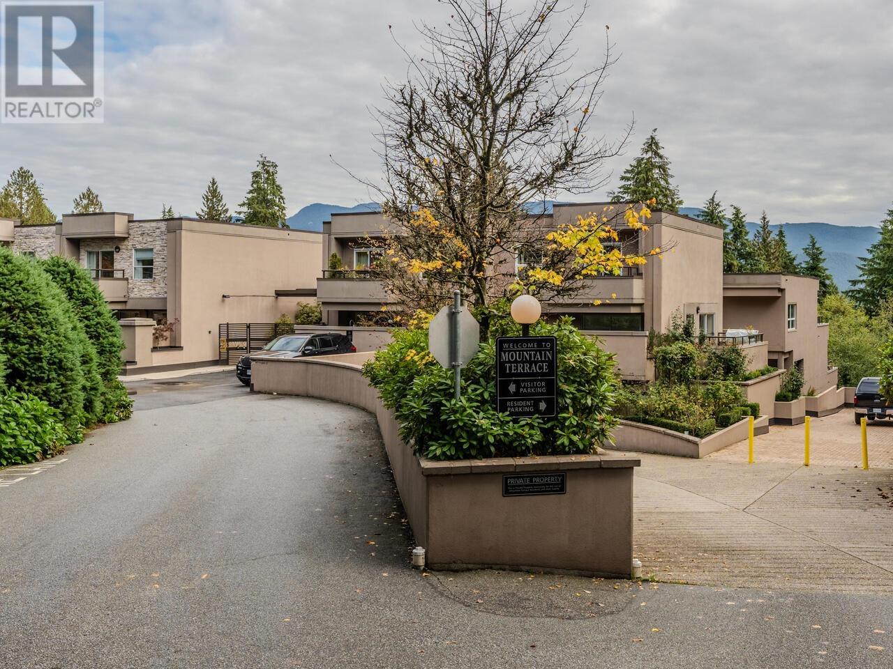 301 1500 Ostler Court, North Vancouver, British Columbia  V7G 2S2 - Photo 2 - R2824188