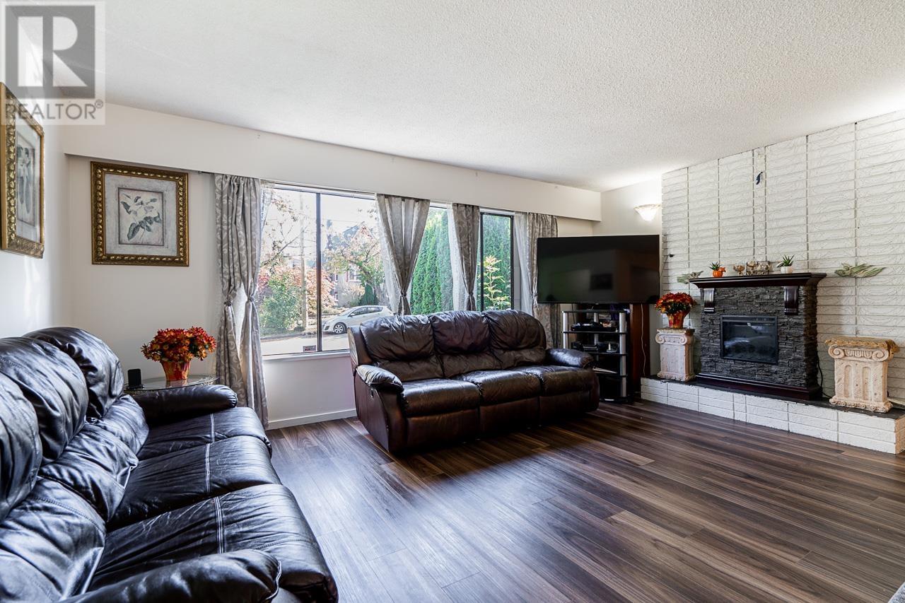 5285 Spencer Street, Vancouver, British Columbia  V5R 4A4 - Photo 4 - R2823975