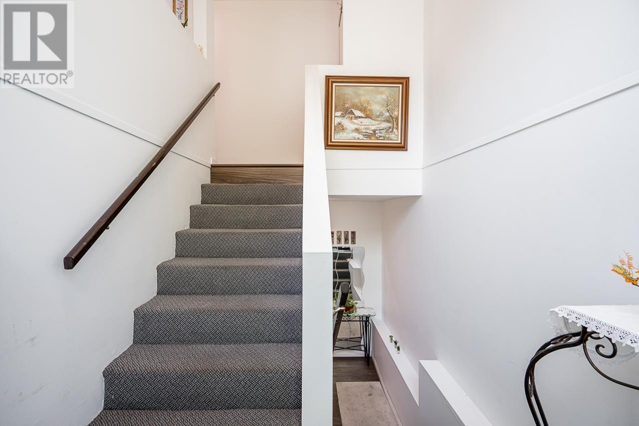 5285 Spencer Street, Vancouver, British Columbia  V5R 4A4 - Photo 3 - R2823975
