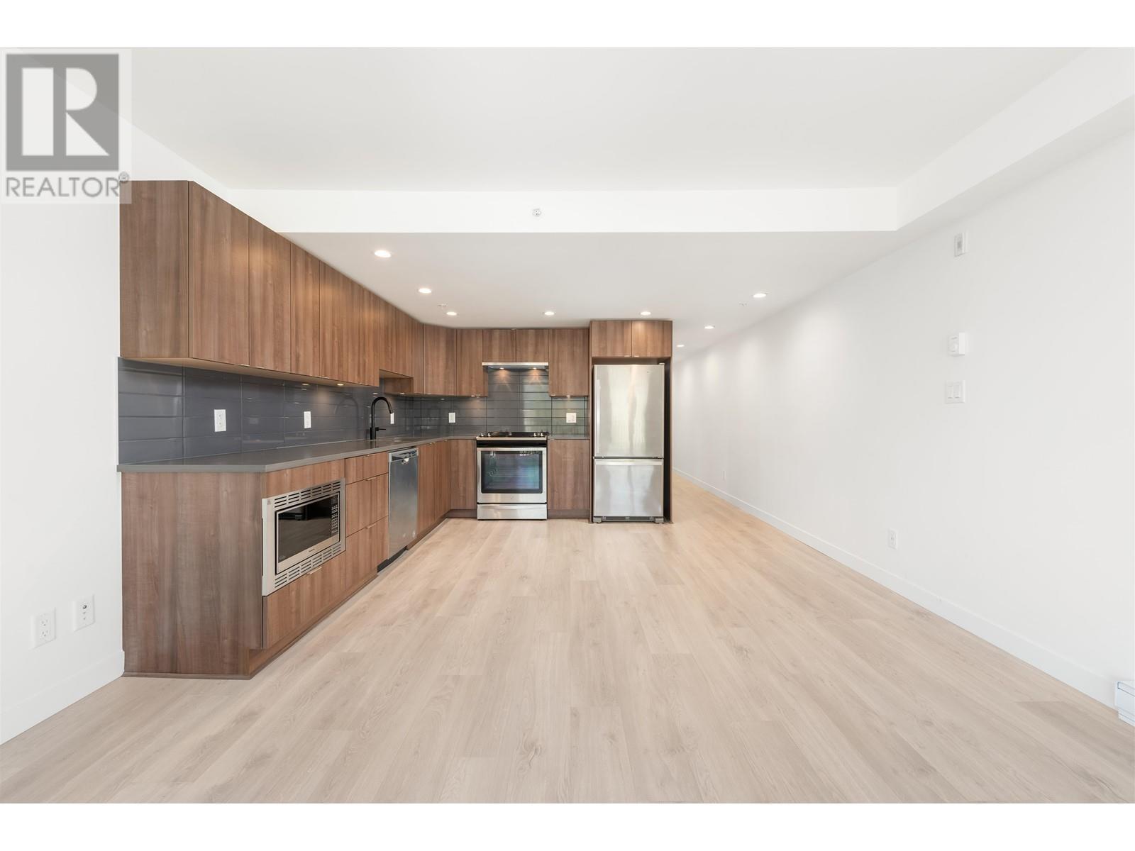 503 1365 Pemberton Avenue, Squamish, British Columbia  V8B 1B7 - Photo 5 - R2824043