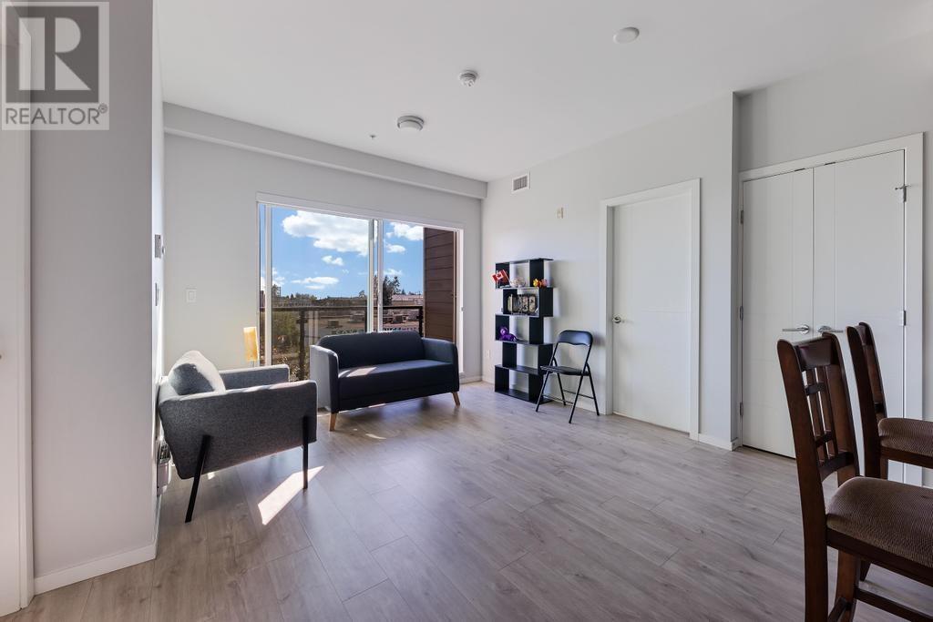 311 6283 Kingsway, Burnaby, British Columbia  V5J 0H3 - Photo 5 - R2821772