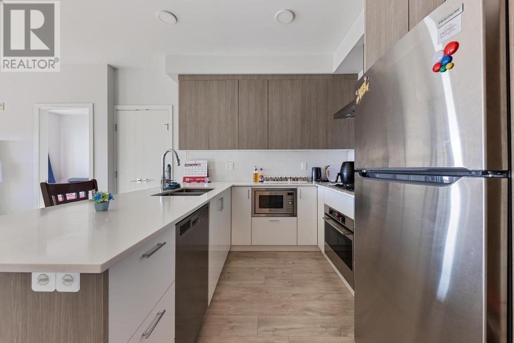 311 6283 Kingsway, Burnaby, British Columbia  V5J 0H3 - Photo 6 - R2821772