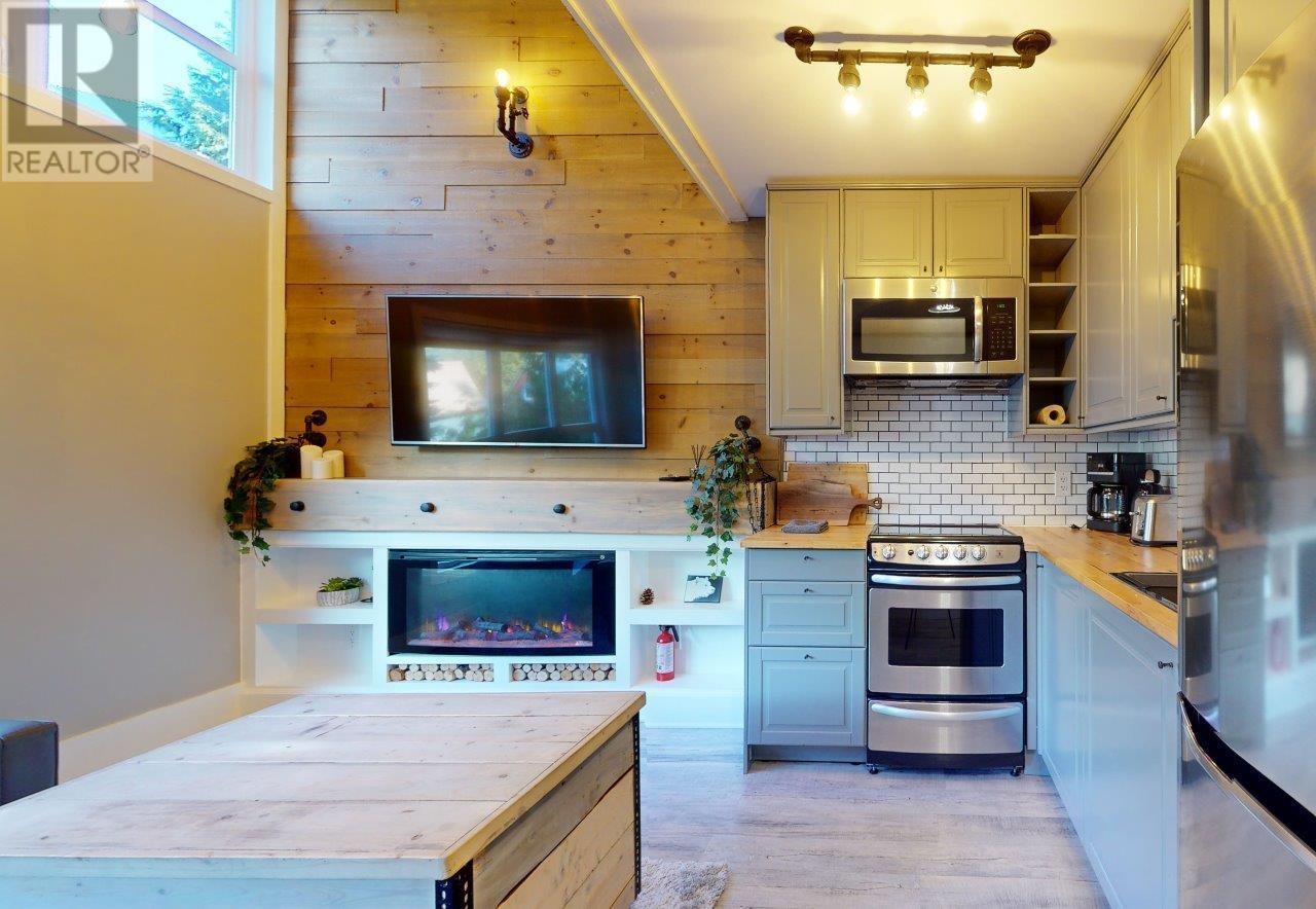 2 2130 Sarajevo Drive, Whistler, British Columbia  V8E 0B5 - Photo 4 - R2824686