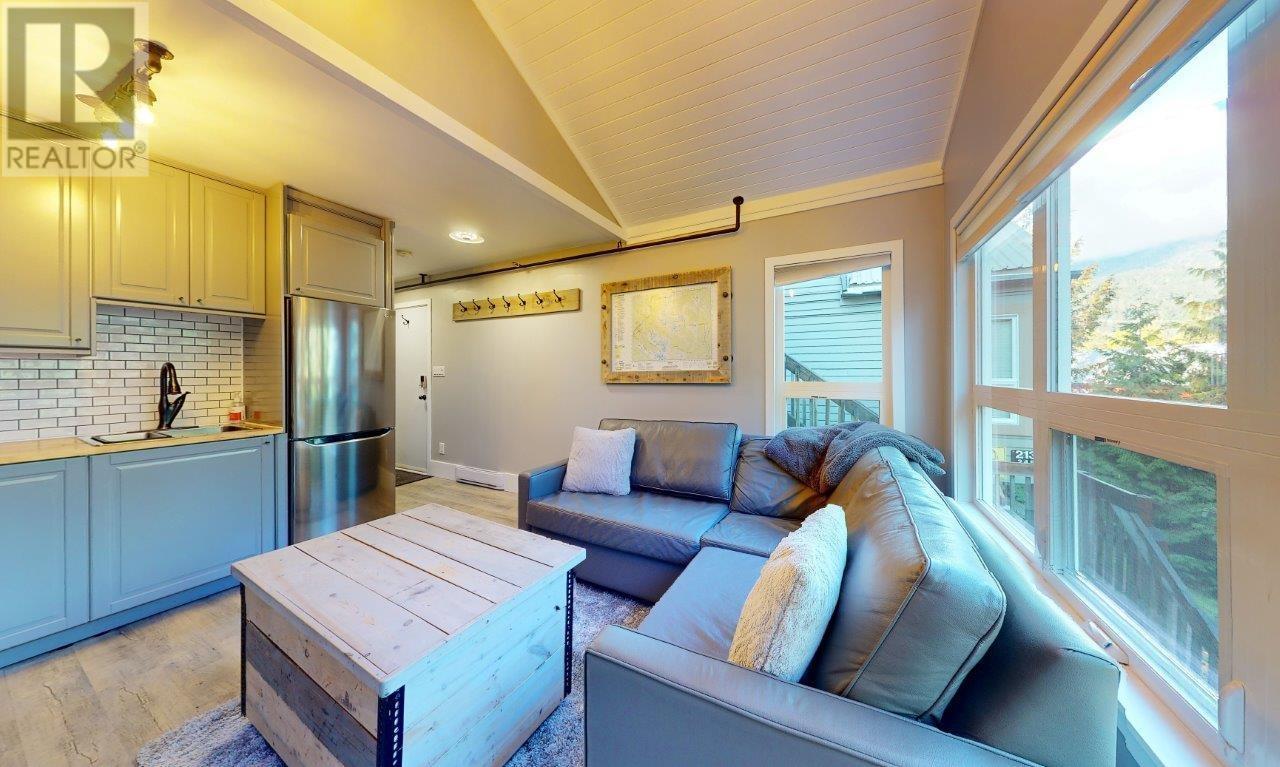 2 2130 Sarajevo Drive, Whistler, British Columbia  V8E 0B5 - Photo 6 - R2824686