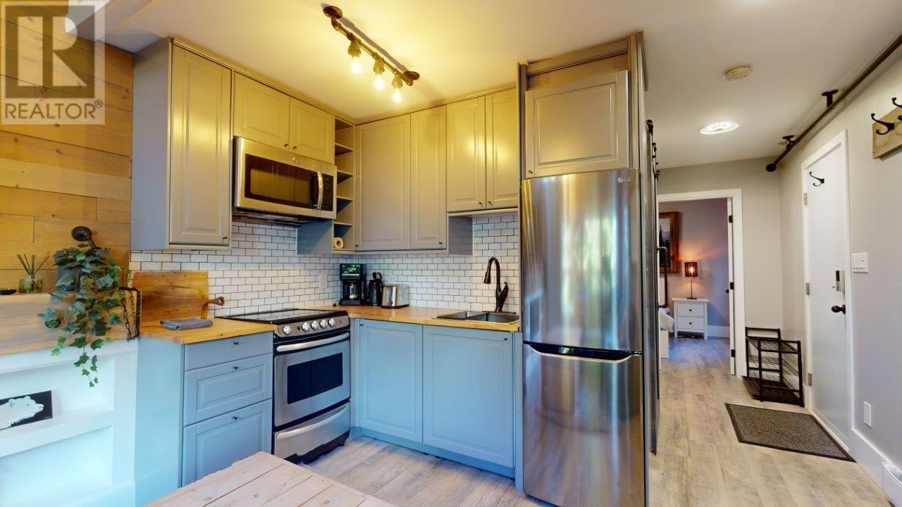 2 2130 Sarajevo Drive, Whistler, British Columbia  V8E 0B5 - Photo 7 - R2824686