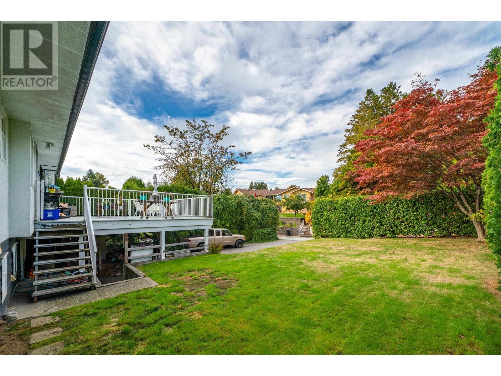 5413 Meadedale Drive, Burnaby, British Columbia  V5B 2E6 - Photo 13 - R2821209
