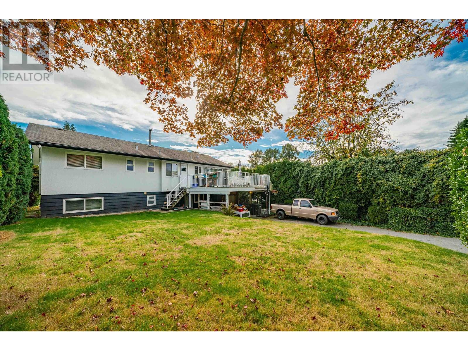 5413 Meadedale Drive, Burnaby, British Columbia  V5B 2E6 - Photo 14 - R2821209
