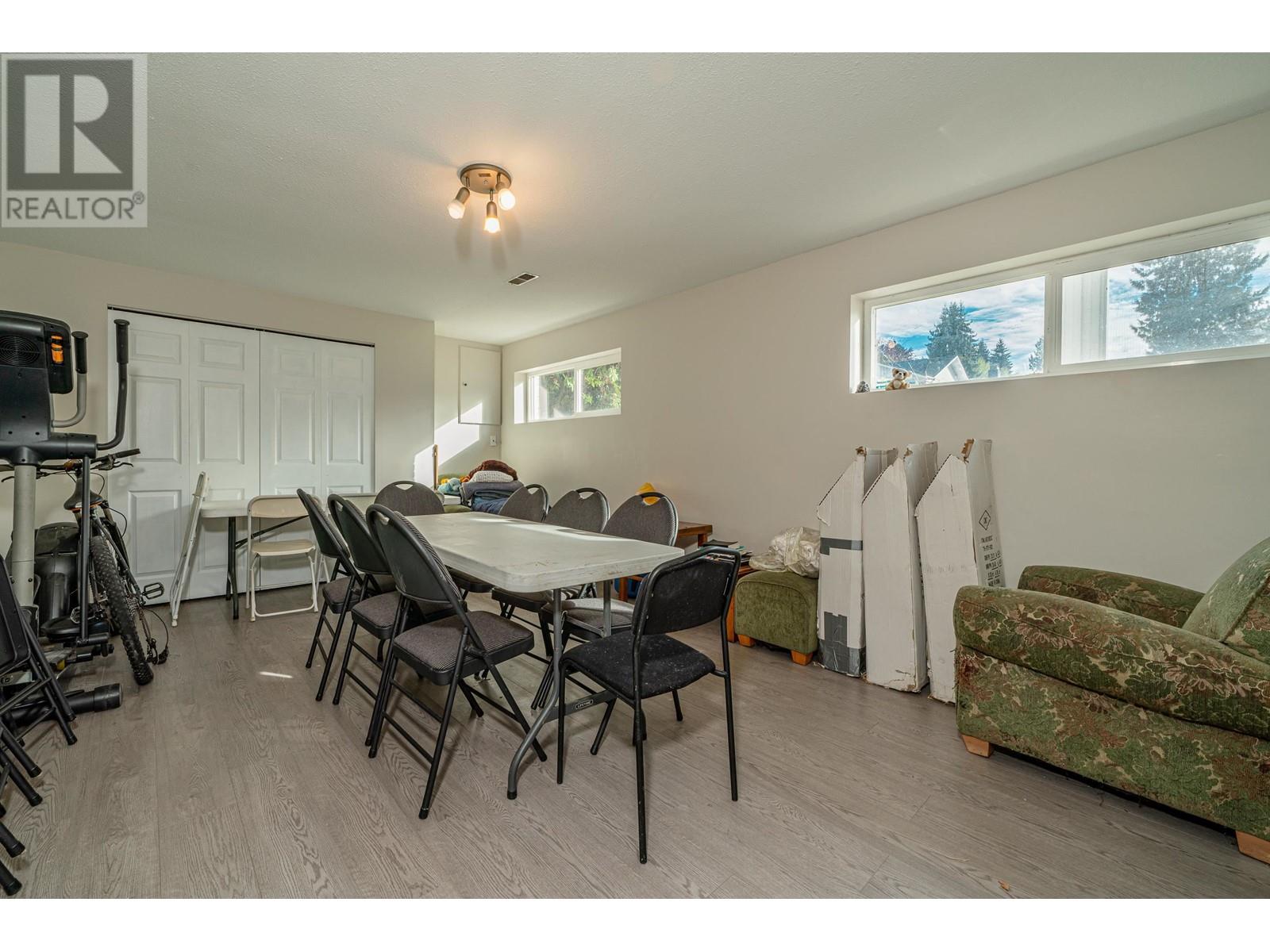 5413 Meadedale Drive, Burnaby, British Columbia  V5B 2E6 - Photo 12 - R2821209
