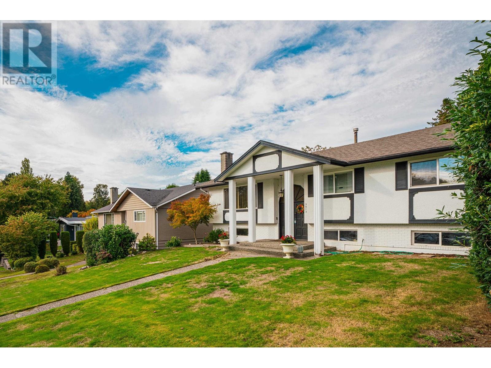 5413 Meadedale Drive, Burnaby, British Columbia  V5B 2E6 - Photo 2 - R2821209
