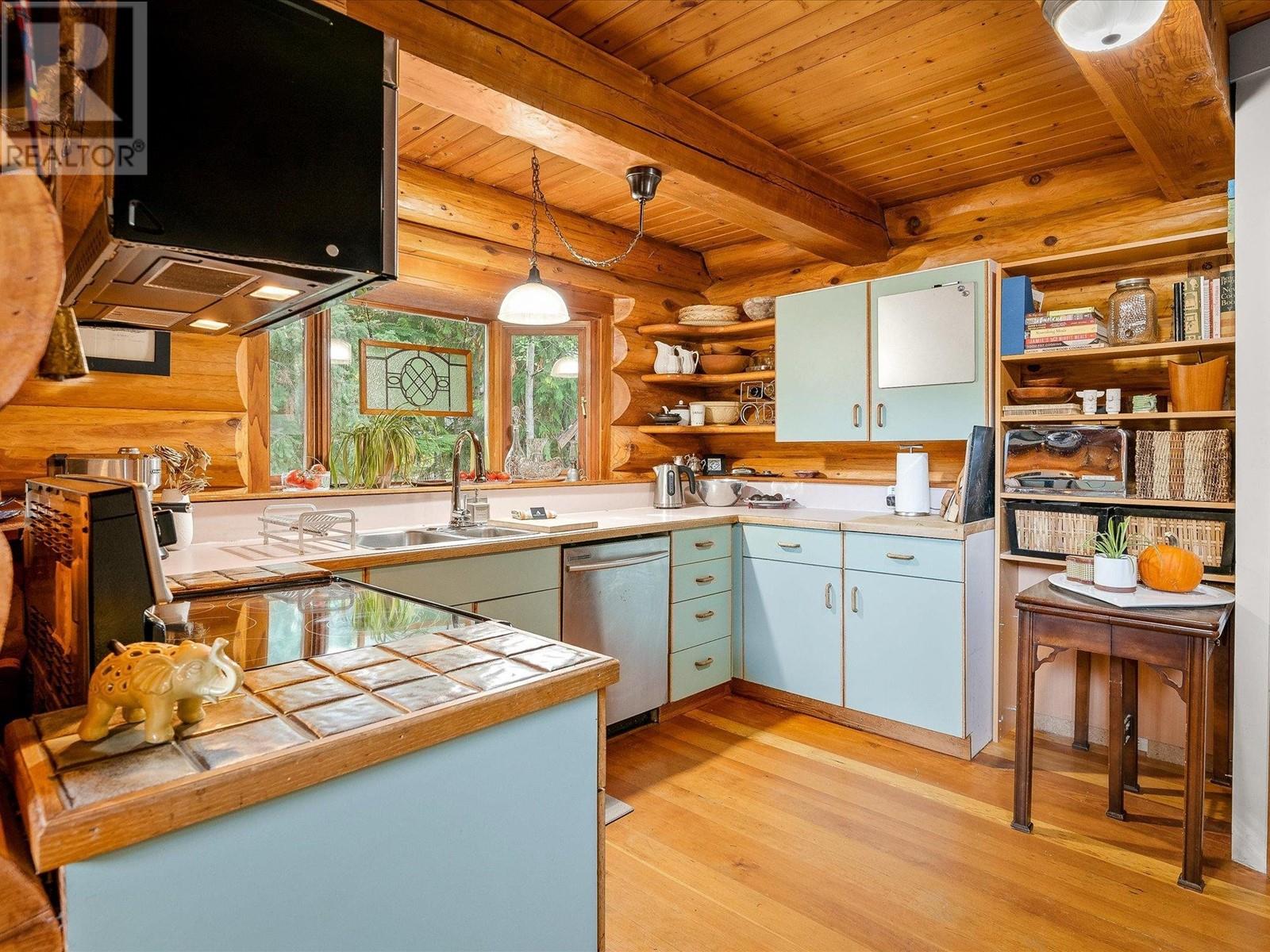 8633 Fissile Lane, Whistler, British Columbia  V8E 0G1 - Photo 7 - R2823518