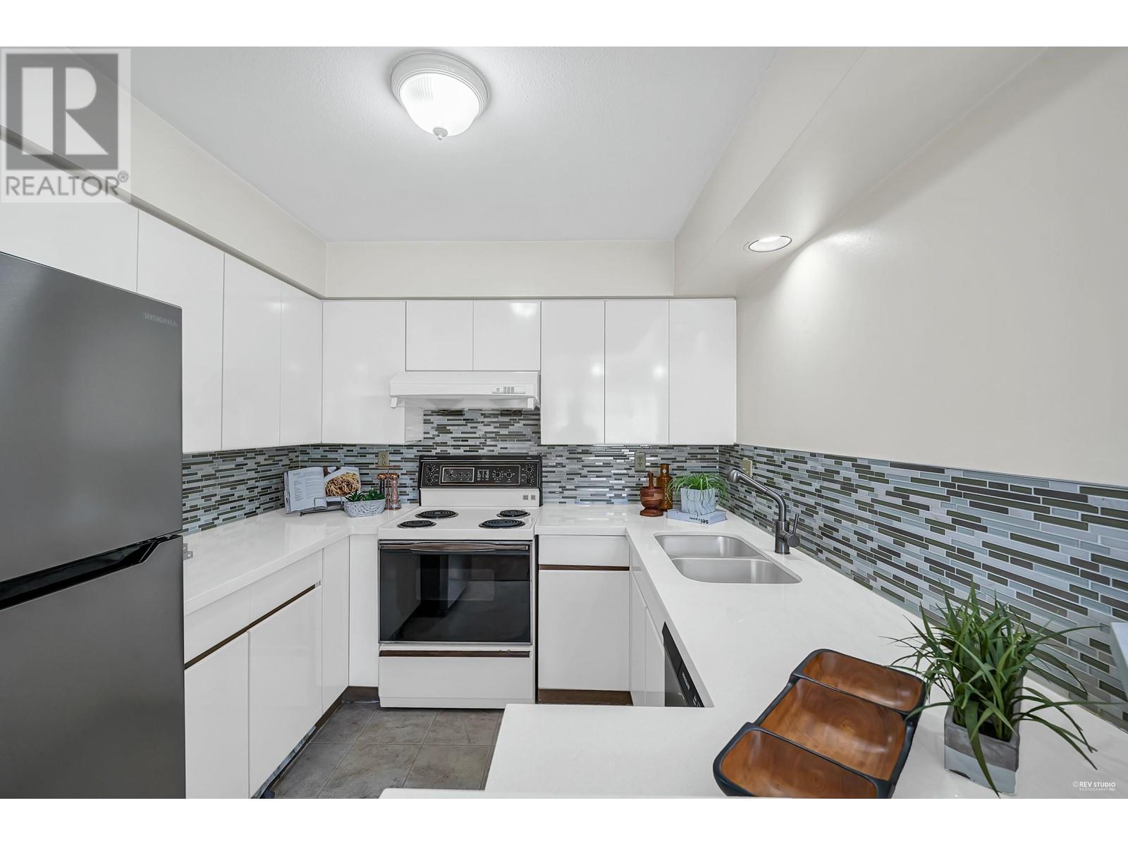 1 6391 Cooney Road, Richmond, British Columbia  V6Y 2J5 - Photo 8 - R2823077