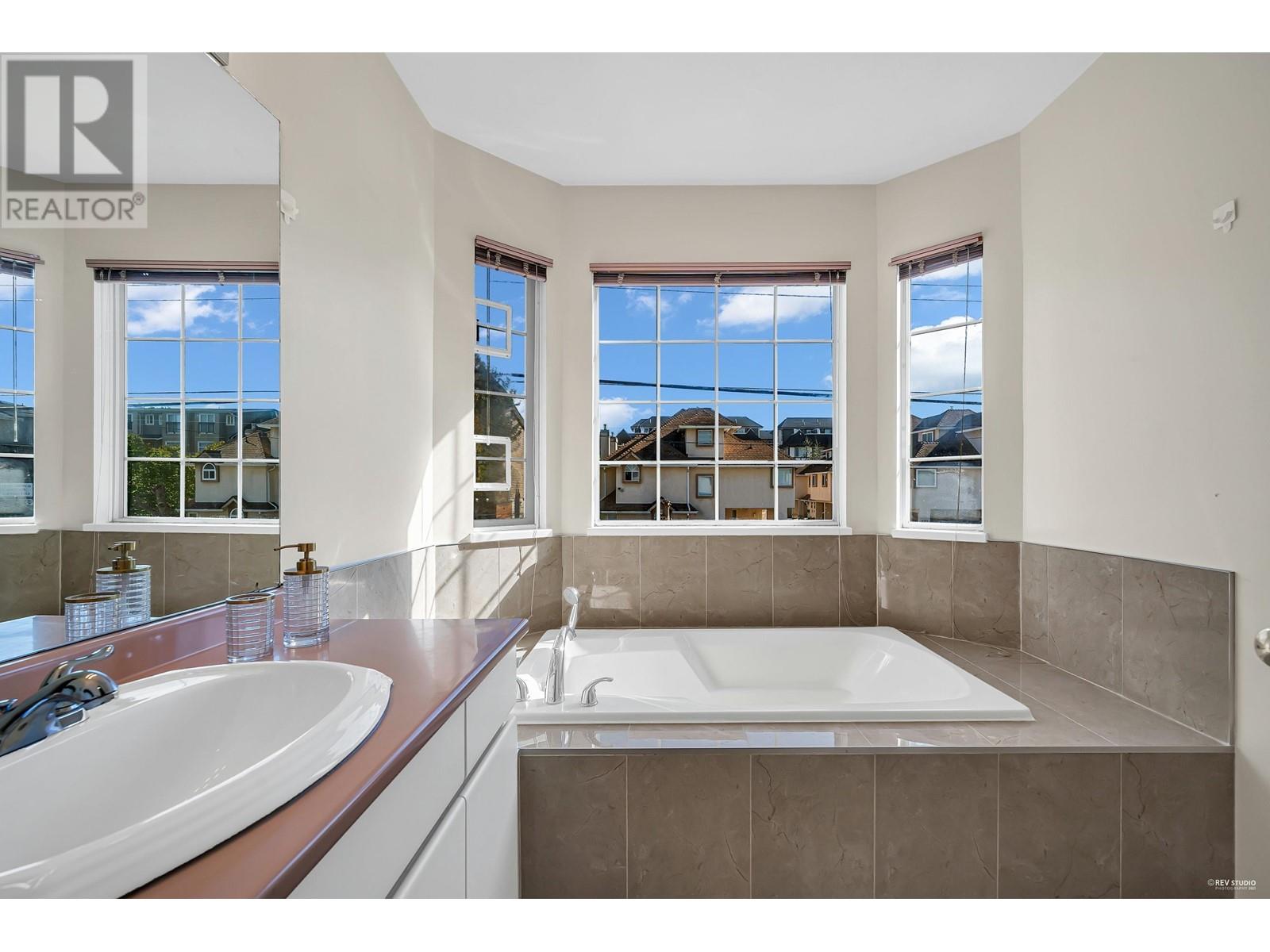 1 6391 Cooney Road, Richmond, British Columbia  V6Y 2J5 - Photo 28 - R2823077