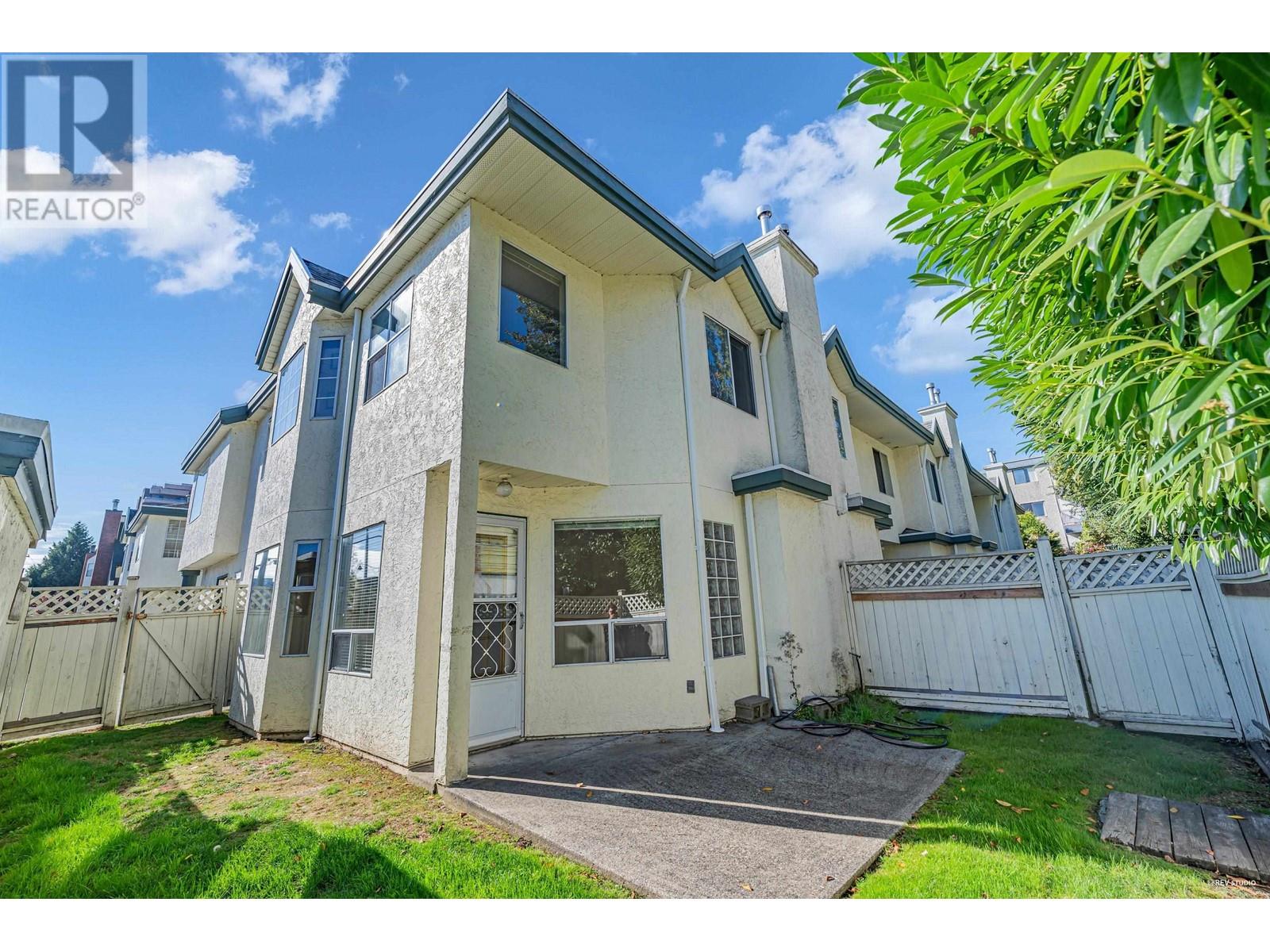 1 6391 Cooney Road, Richmond, British Columbia  V6Y 2J5 - Photo 3 - R2823077