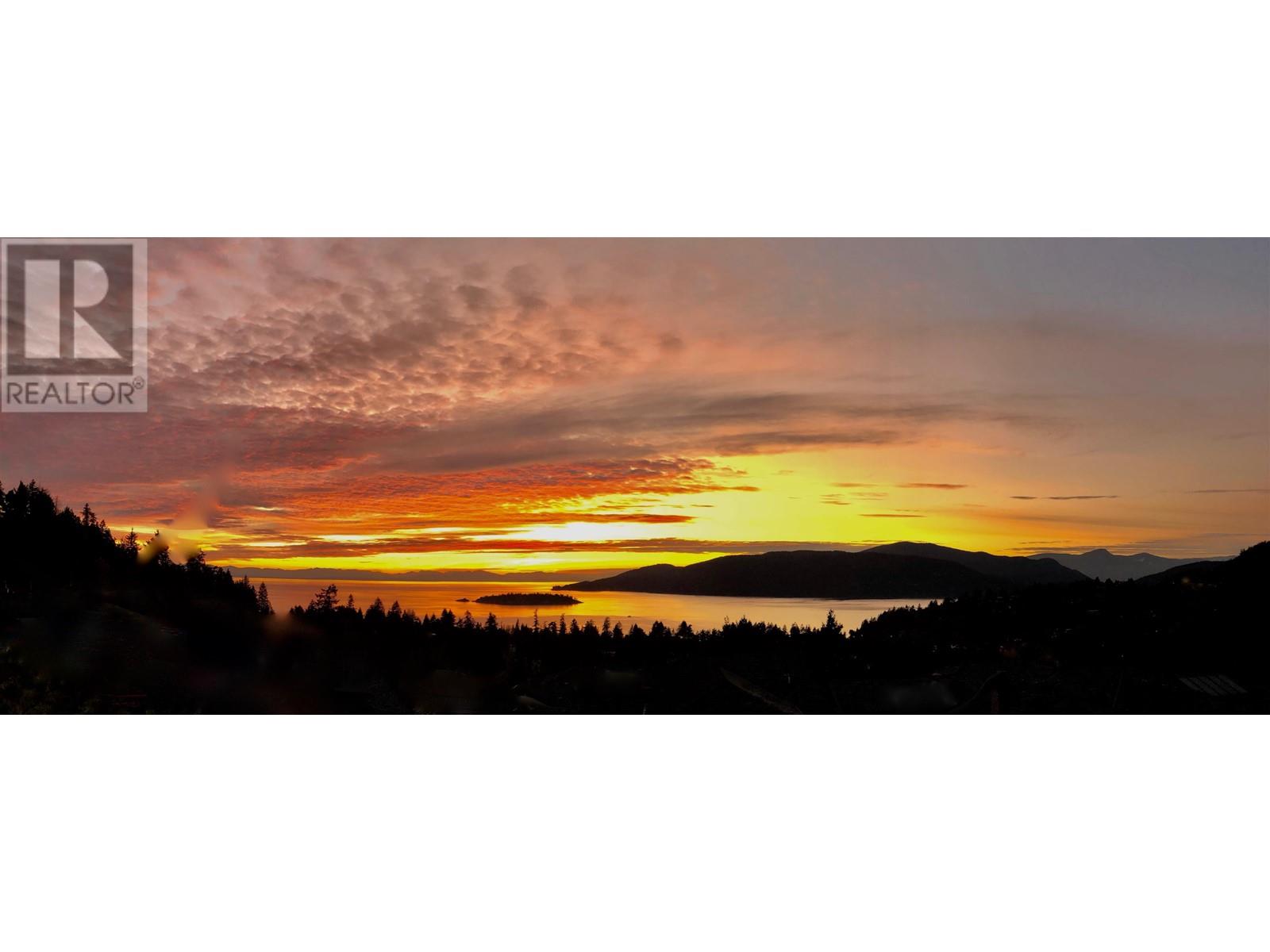 5320 MEADFEILD ROAD, west vancouver, British Columbia