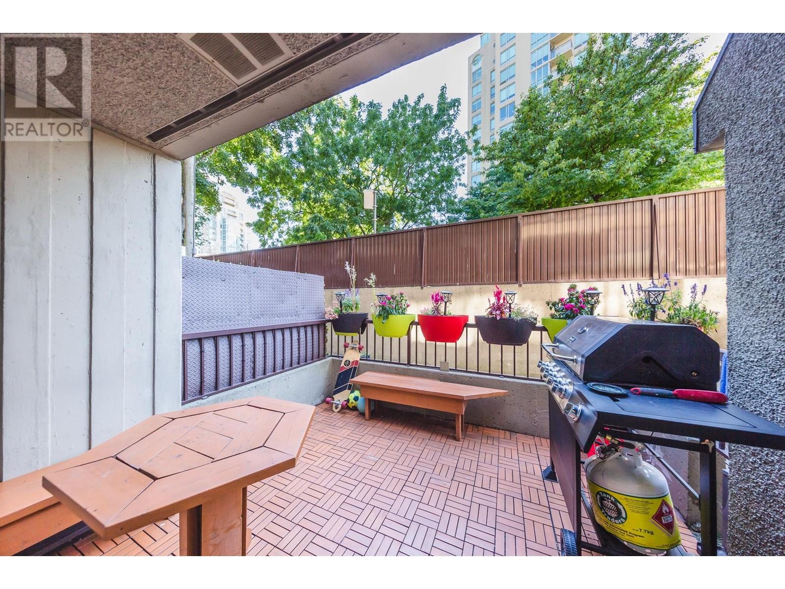 202 1040 Pacific Street, Vancouver, British Columbia  V6E 4C1 - Photo 3 - R2823678