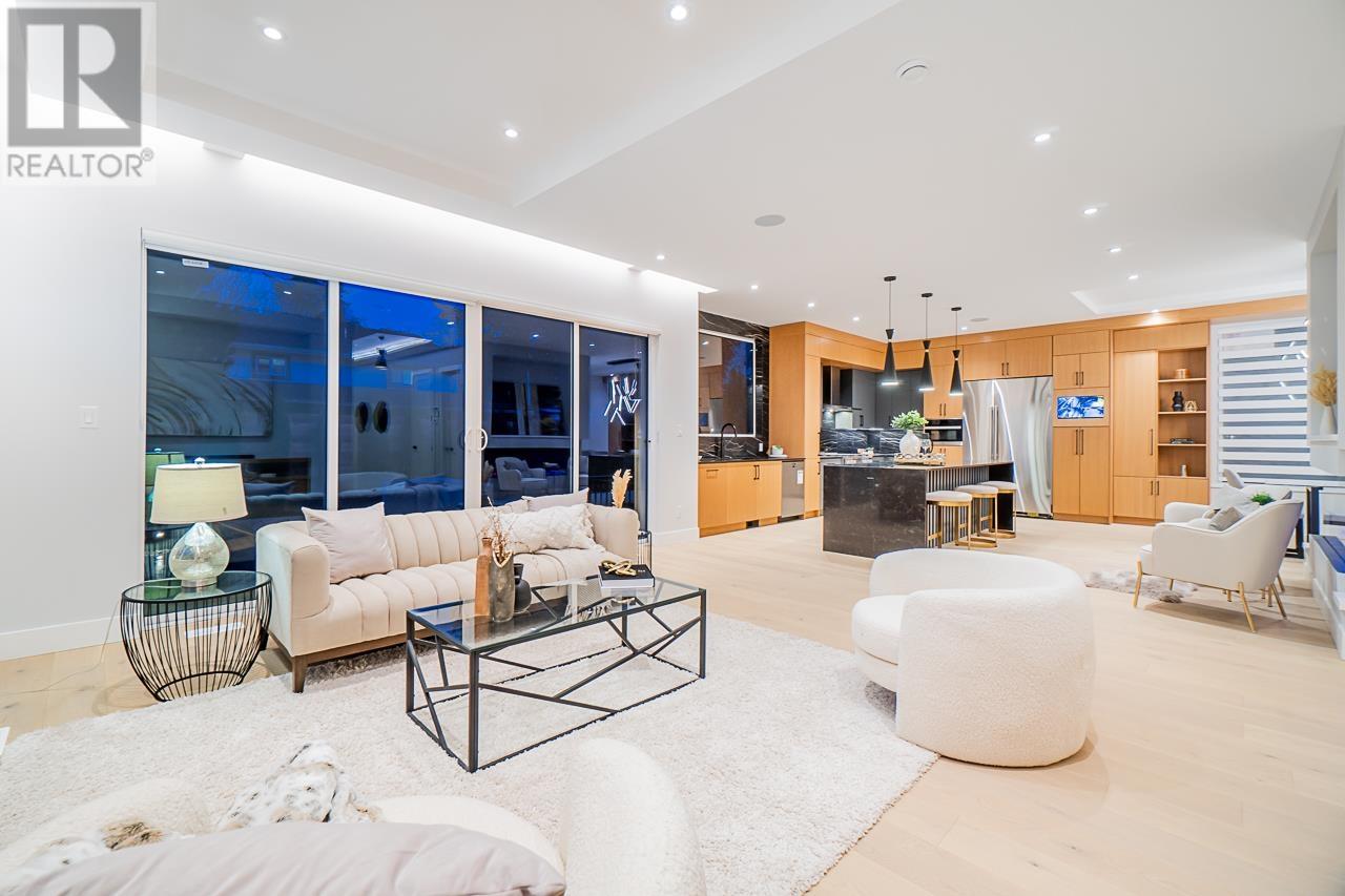 765 Macintosh Street, Coquitlam, British Columbia  V3J 4Z1 - Photo 5 - R2824298