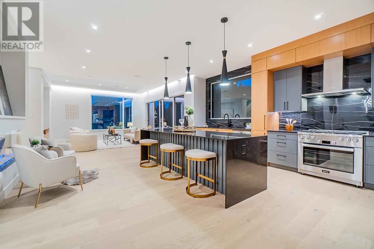 765 Macintosh Street, Coquitlam, British Columbia  V3J 4Z1 - Photo 10 - R2824298