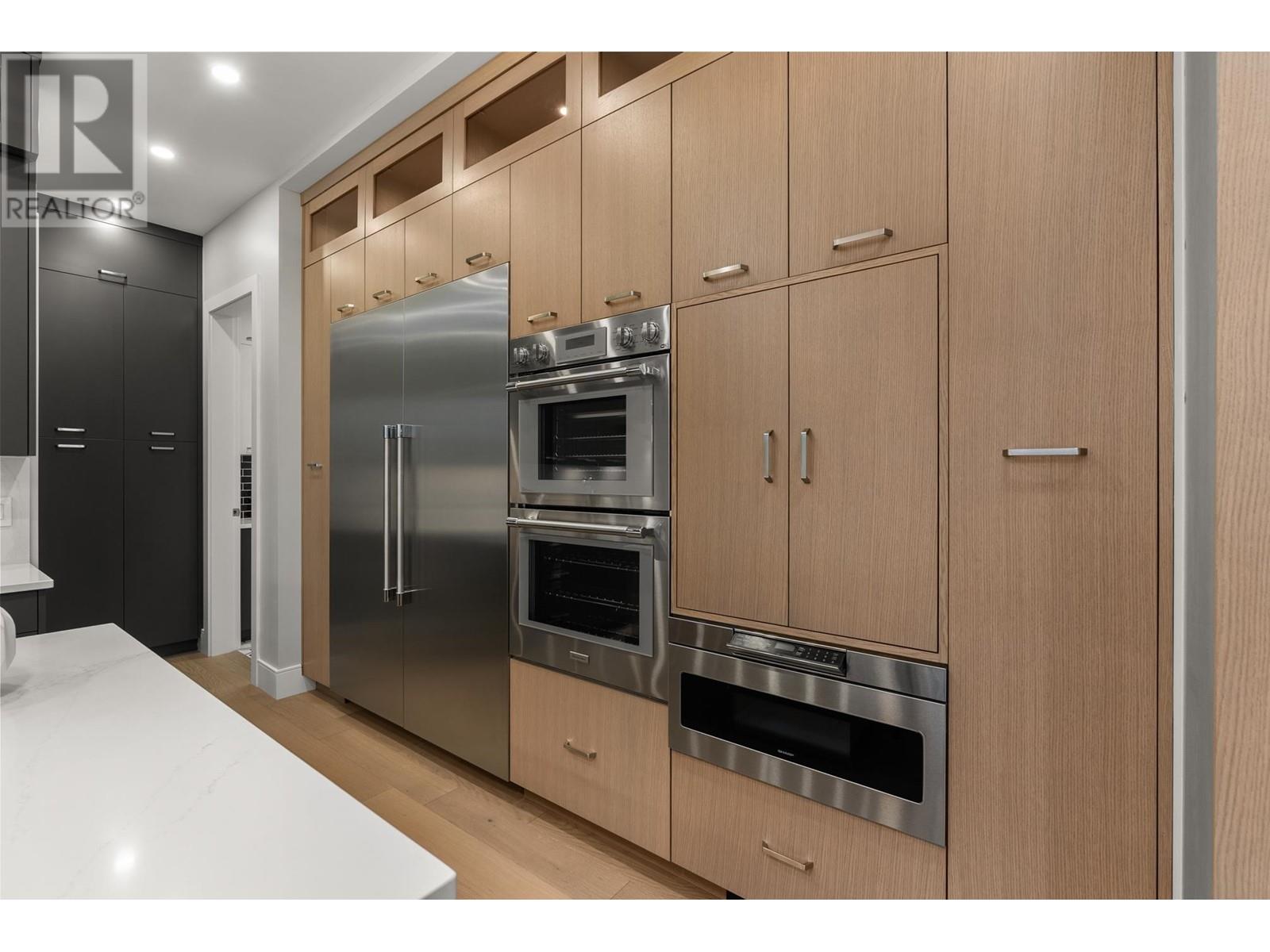 7739 Lee Street, Burnaby, British Columbia  V3N 4B9 - Photo 12 - R2824315