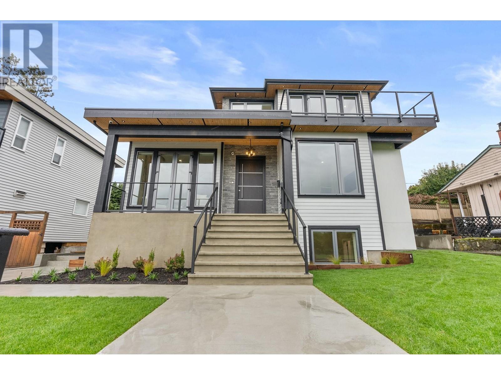 7739 Lee Street, Burnaby, British Columbia  V3N 4B9 - Photo 3 - R2824315