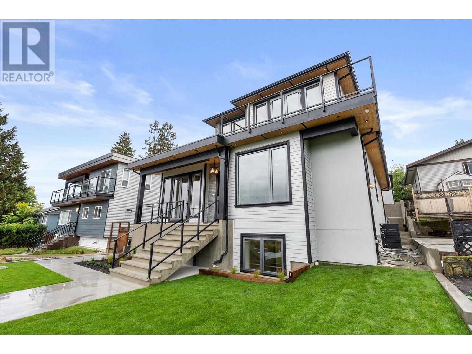 7739 Lee Street, Burnaby, British Columbia  V3N 4B9 - Photo 2 - R2824315