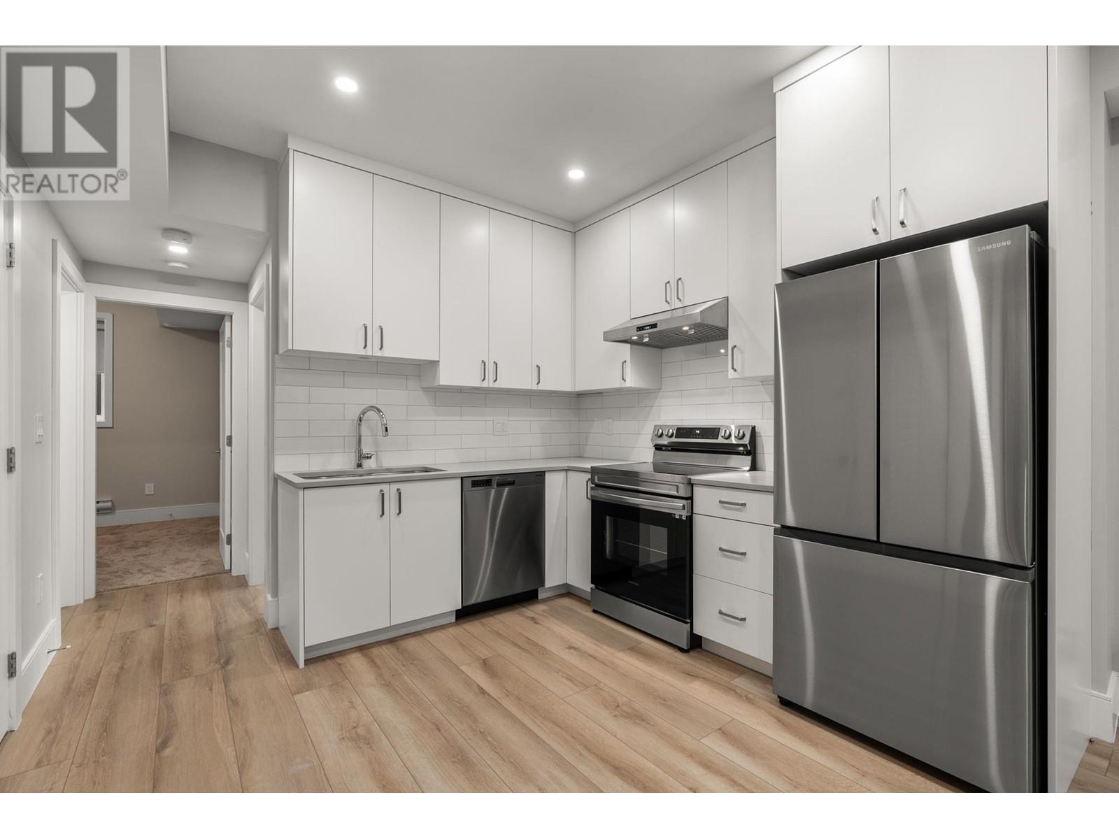 7739 Lee Street, Burnaby, British Columbia  V3N 4B9 - Photo 36 - R2824315