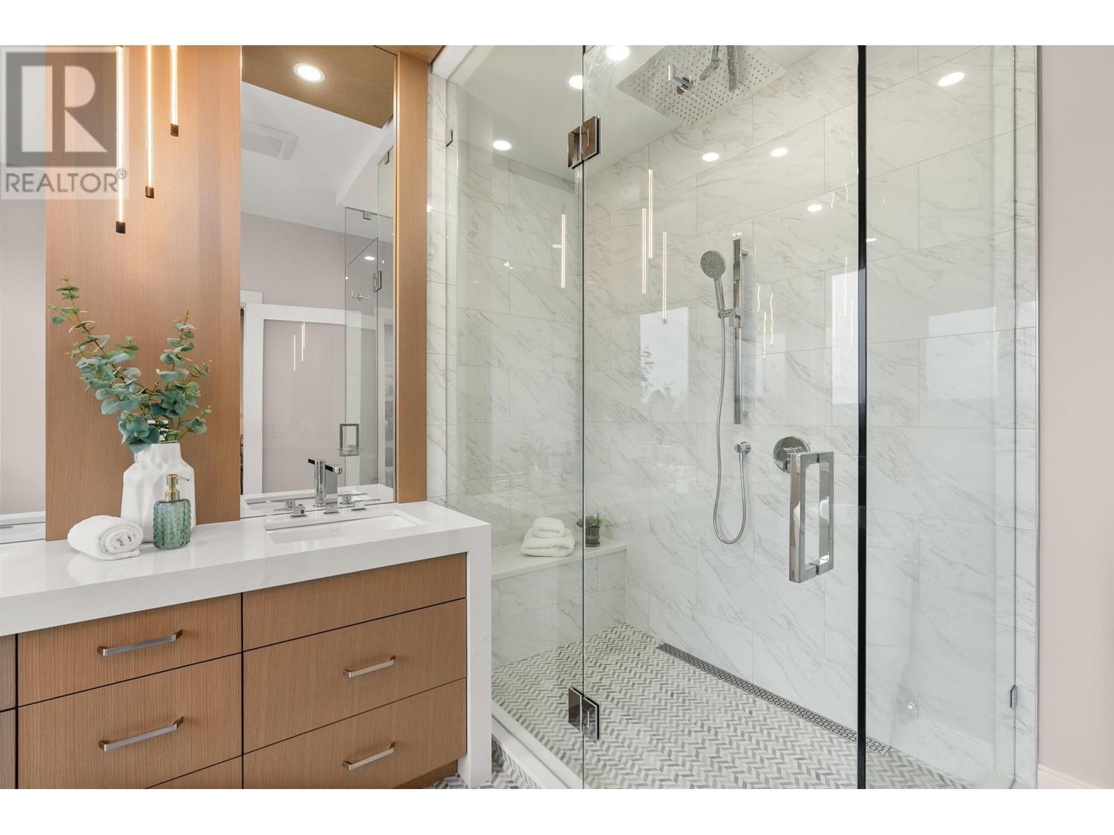 7739 Lee Street, Burnaby, British Columbia  V3N 4B9 - Photo 28 - R2824315