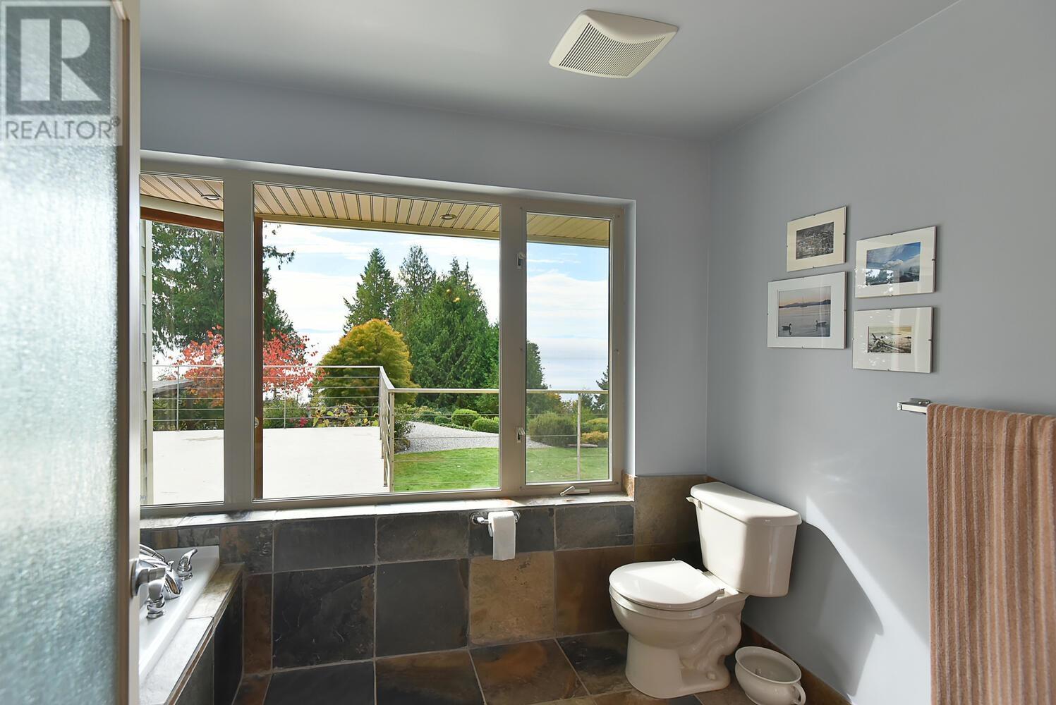 7899 Redrooffs Road, Halfmoon Bay, British Columbia  V7Z 1A4 - Photo 29 - R2823993