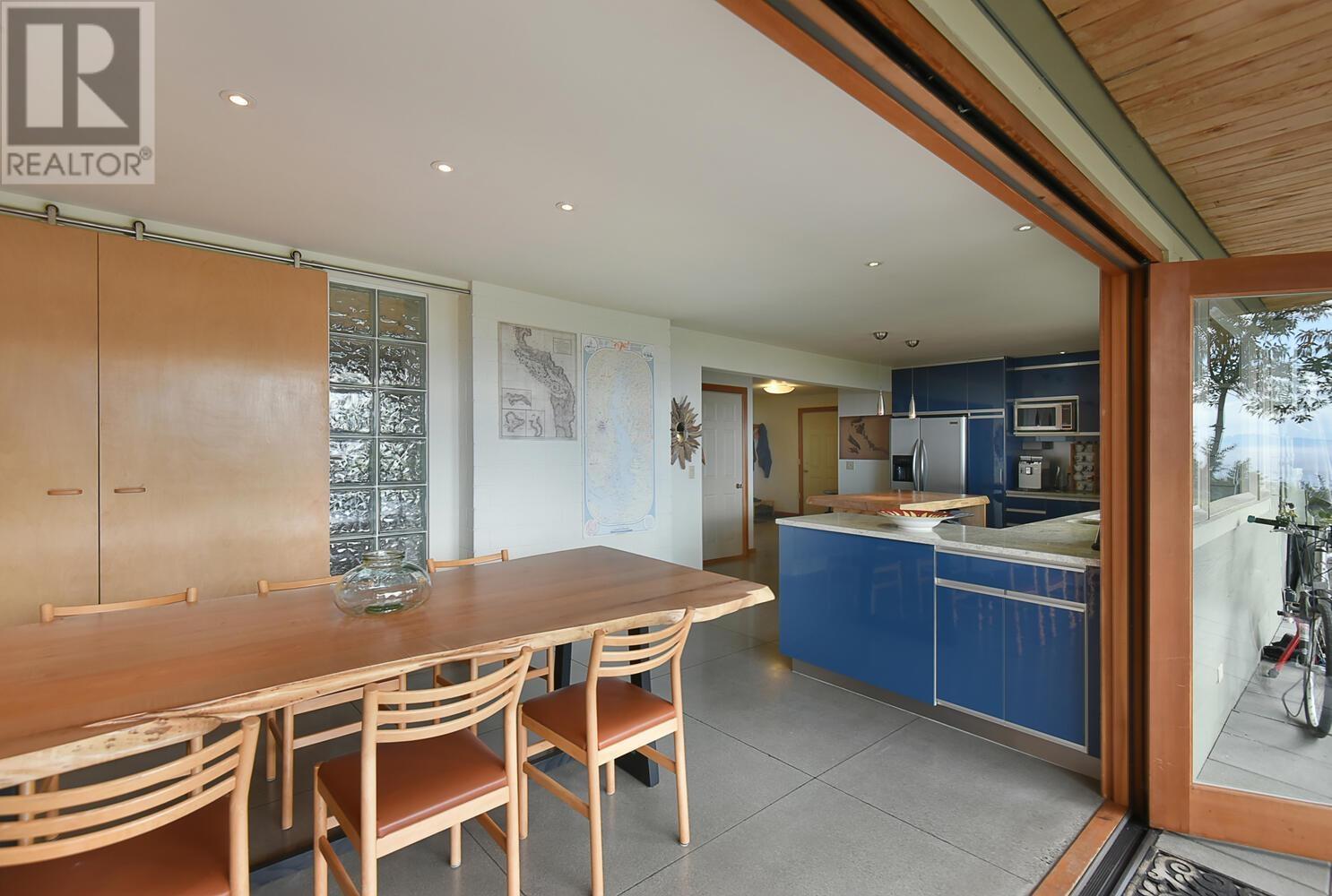 7899 Redrooffs Road, Halfmoon Bay, British Columbia  V7Z 1A4 - Photo 13 - R2823993