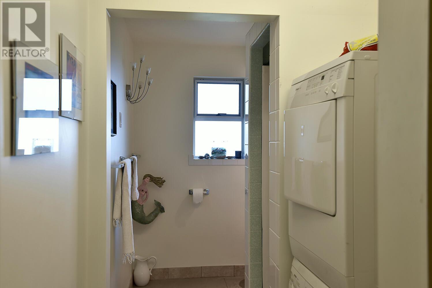 7899 Redrooffs Road, Halfmoon Bay, British Columbia  V7Z 1A4 - Photo 38 - R2823993