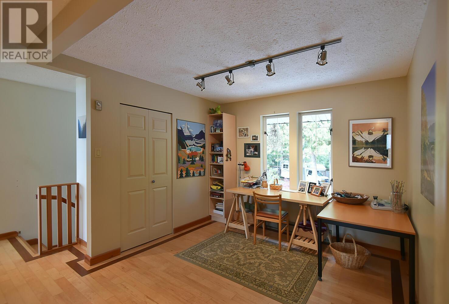 7899 Redrooffs Road, Halfmoon Bay, British Columbia  V7Z 1A4 - Photo 32 - R2823993