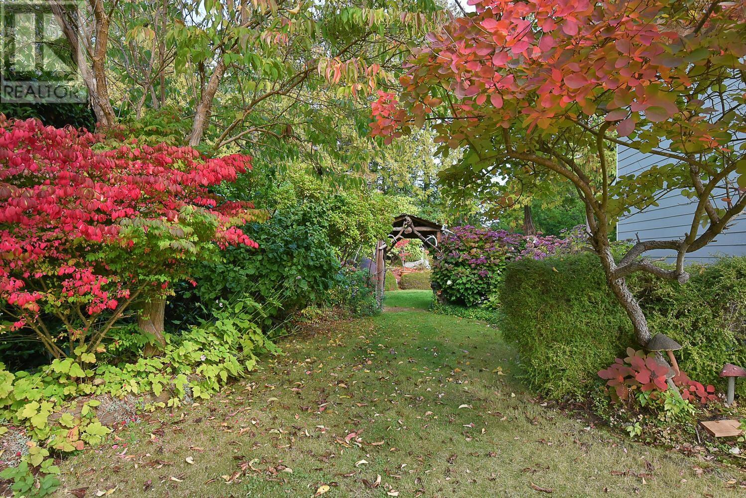 7899 Redrooffs Road, Halfmoon Bay, British Columbia  V7Z 1A4 - Photo 20 - R2823993