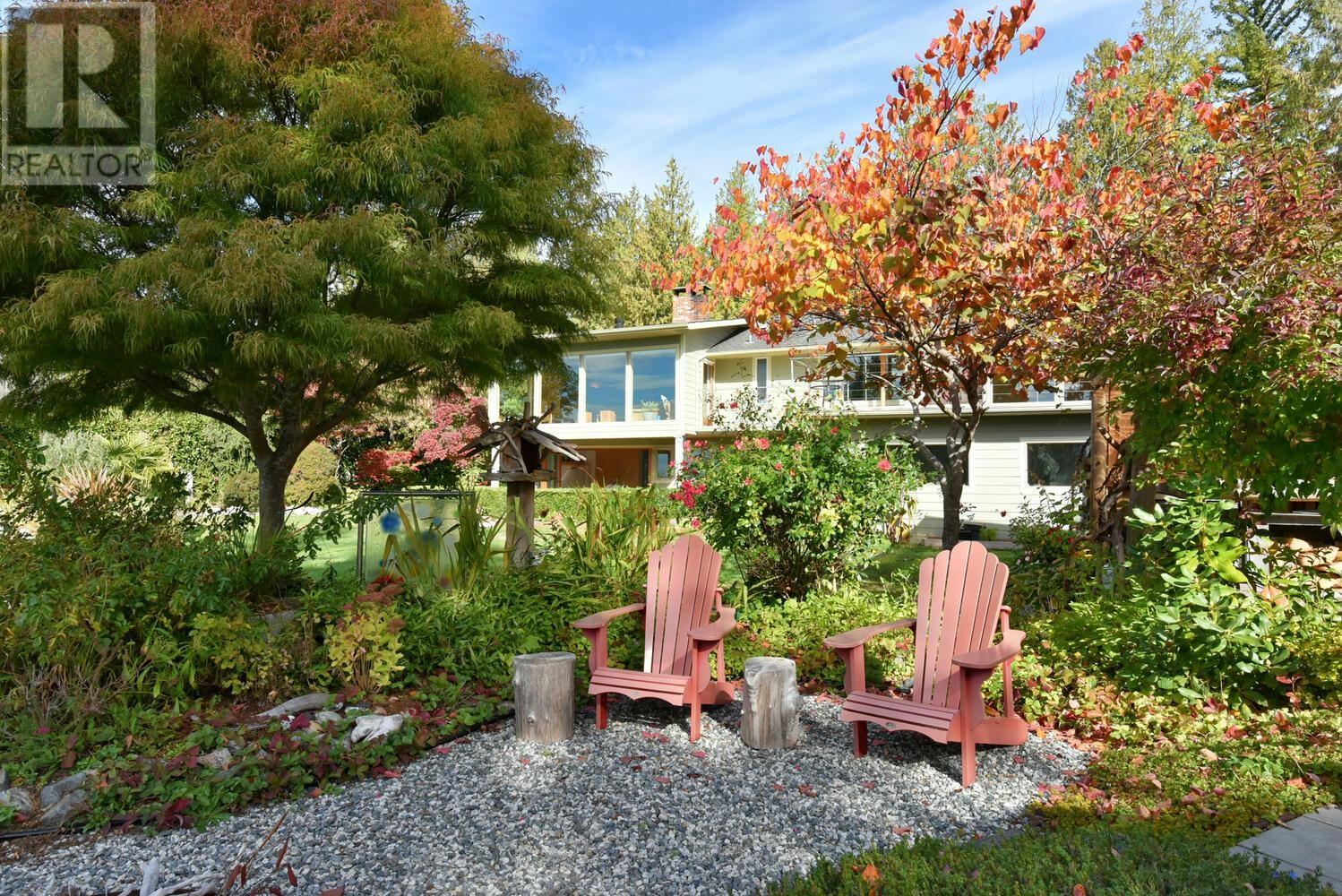 7899 Redrooffs Road, Halfmoon Bay, British Columbia  V7Z 1A4 - Photo 18 - R2823993