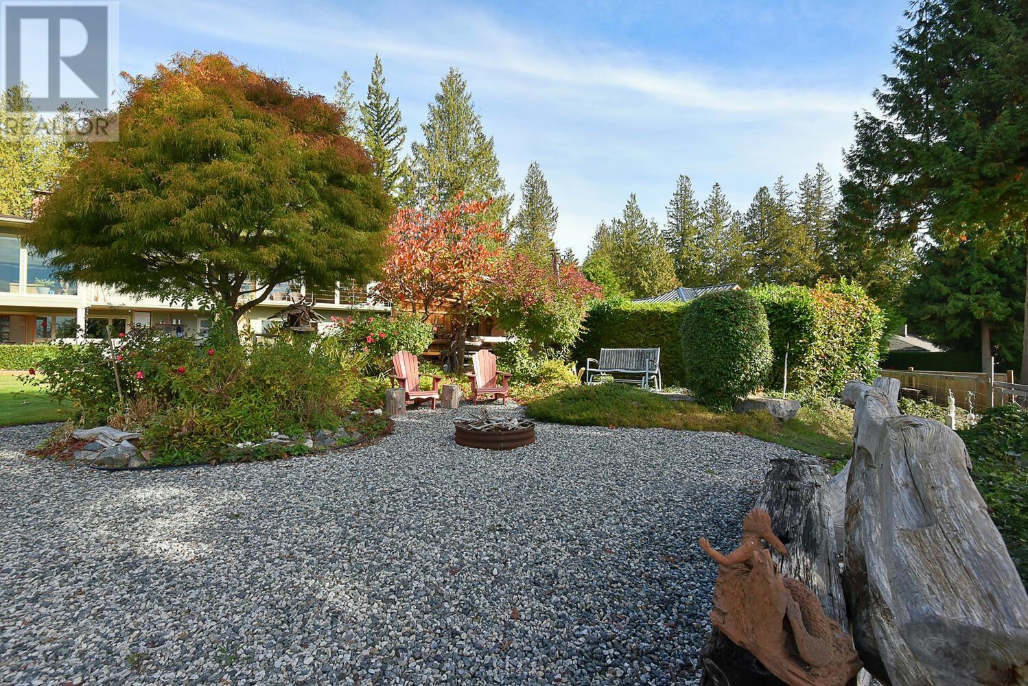 7899 Redrooffs Road, Halfmoon Bay, British Columbia  V7Z 1A4 - Photo 17 - R2823993