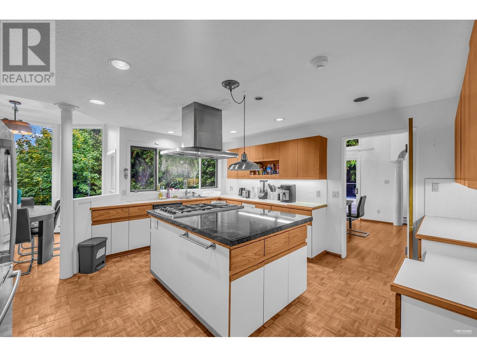 2122 Sw Marine Drive, Vancouver, British Columbia  V6P 6B5 - Photo 12 - R2824288