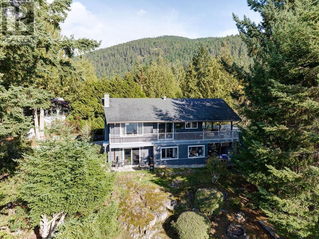 12585 Chris Way, Pender Harbour, British Columbia  V0N 2H1 - Photo 2 - R2824603