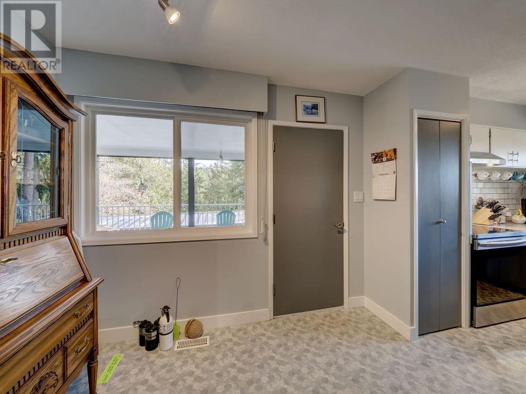 12585 Chris Way, Pender Harbour, British Columbia  V0N 2H1 - Photo 17 - R2824603