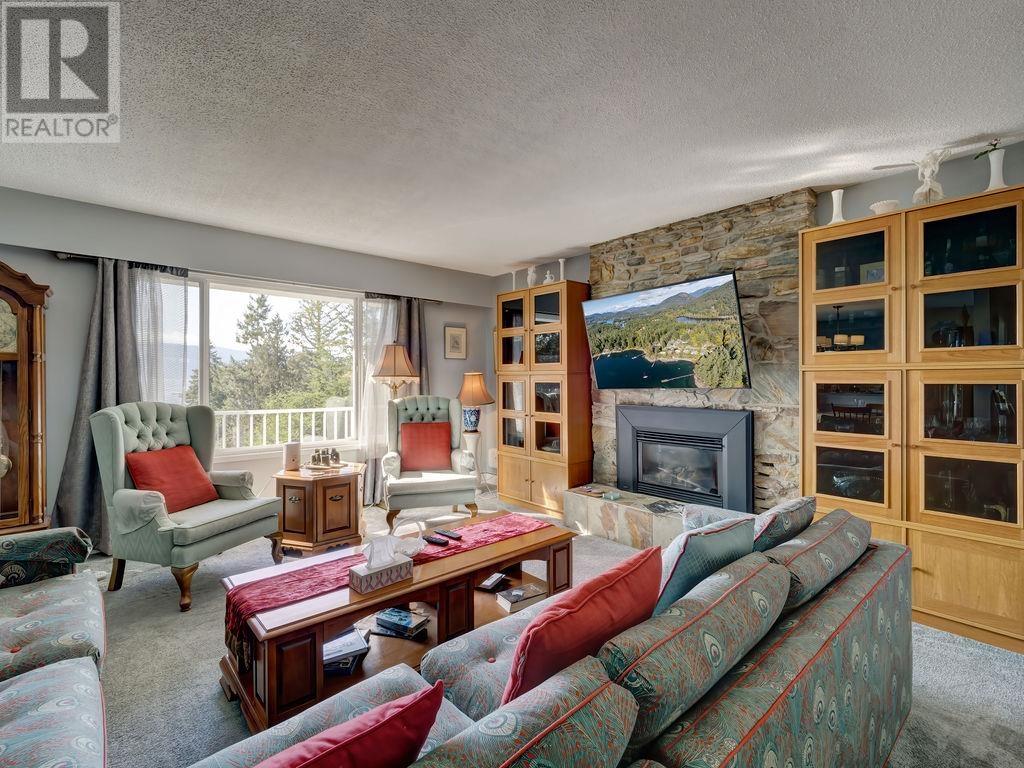 12585 Chris Way, Pender Harbour, British Columbia  V0N 2H1 - Photo 8 - R2824603