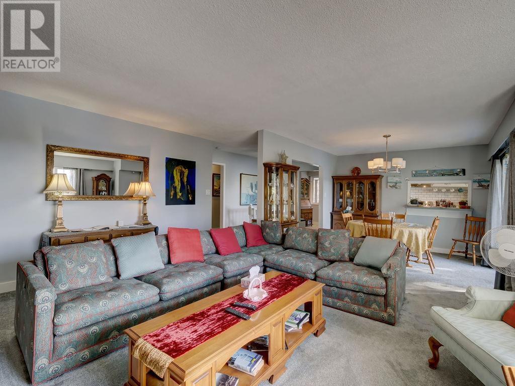 12585 Chris Way, Pender Harbour, British Columbia  V0N 2H1 - Photo 7 - R2824603