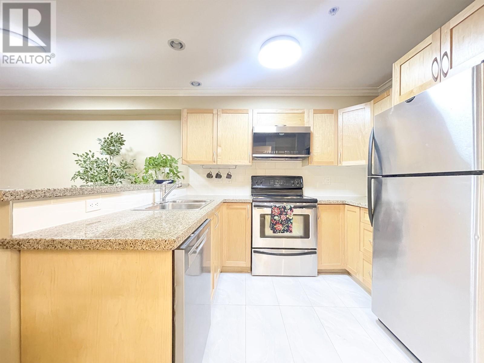 305 8915 Hudson Street, Vancouver, British Columbia  V6P 4N3 - Photo 6 - R2824299
