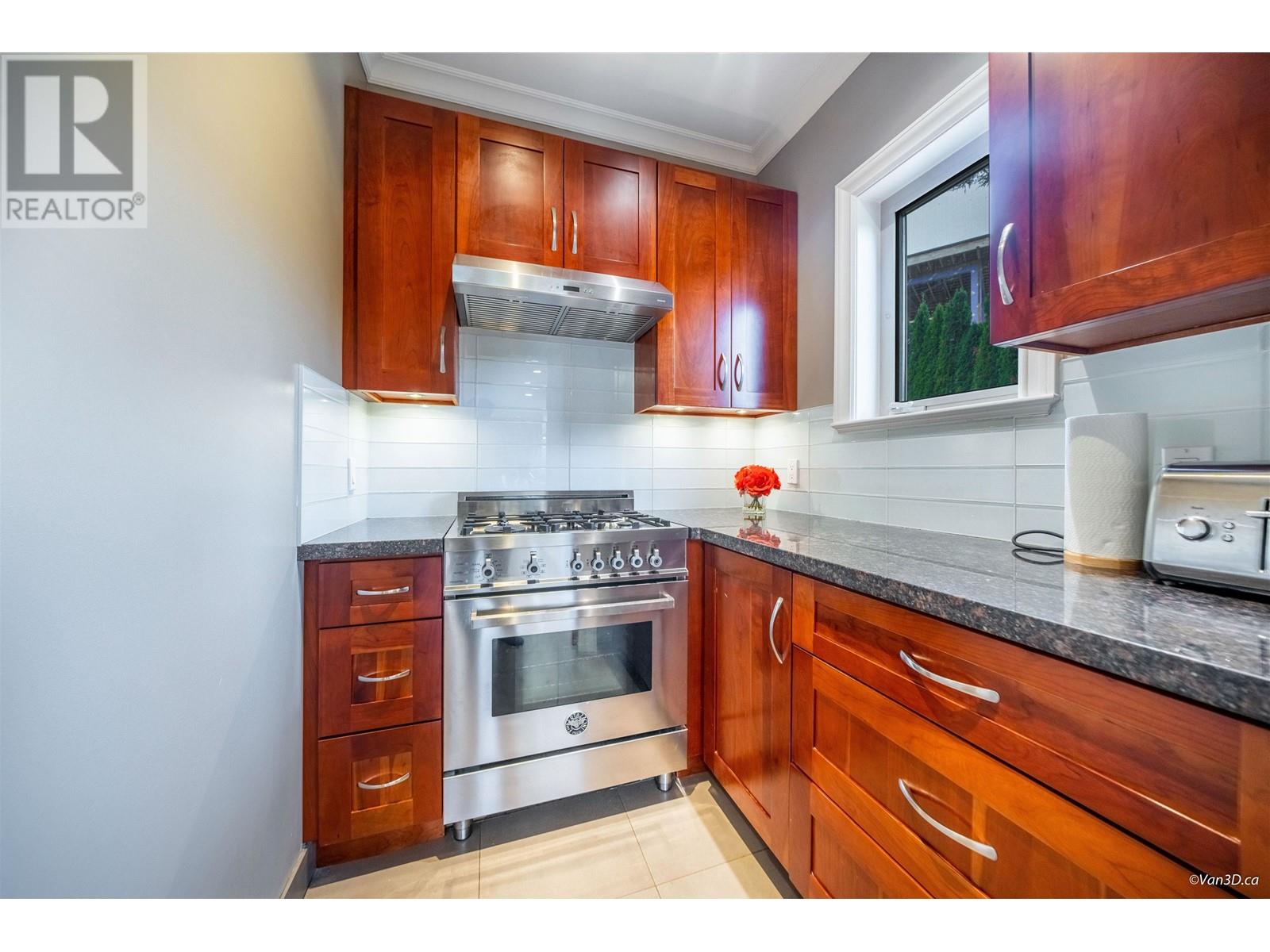715 King Georges Way, West Vancouver, British Columbia  V7S 1S2 - Photo 17 - R2820985
