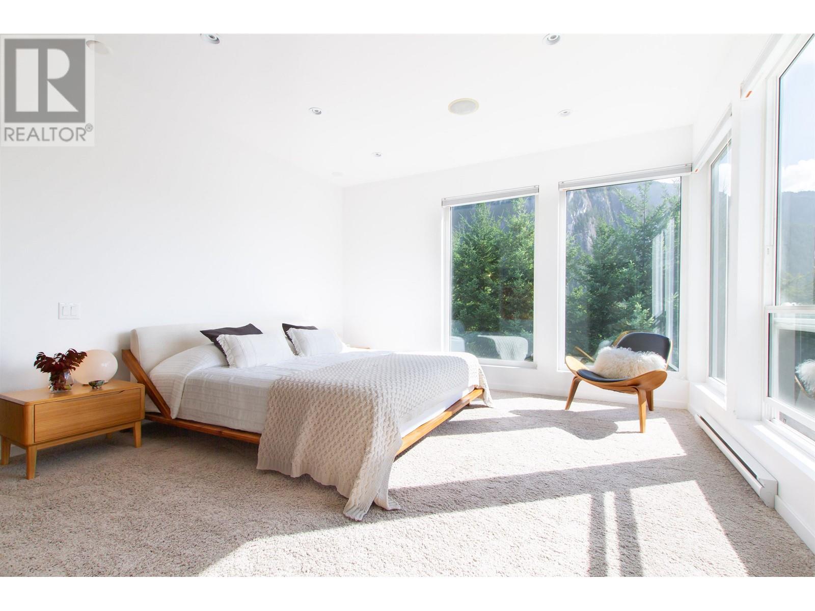 2086 Crumpit Woods Drive, Squamish, British Columbia  V8B 0T6 - Photo 17 - R2818278