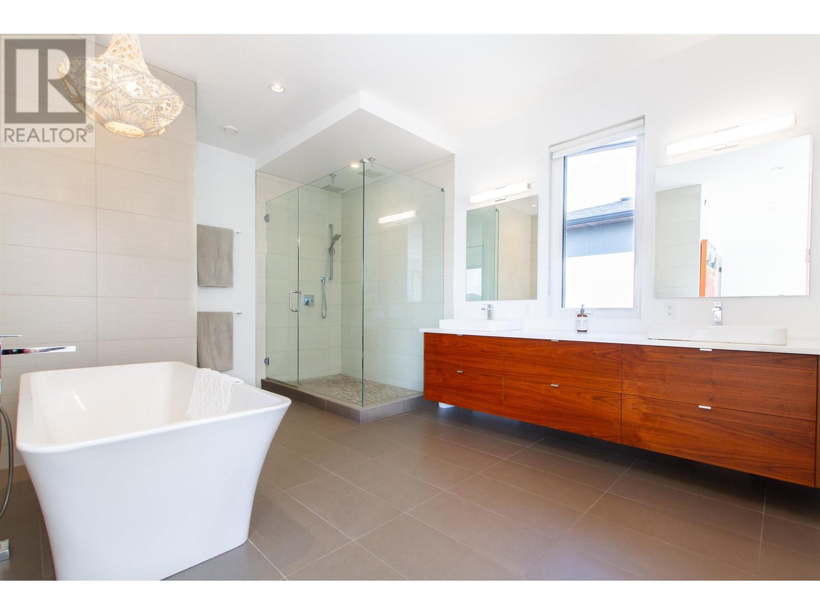 2086 Crumpit Woods Drive, Squamish, British Columbia  V8B 0T6 - Photo 19 - R2818278