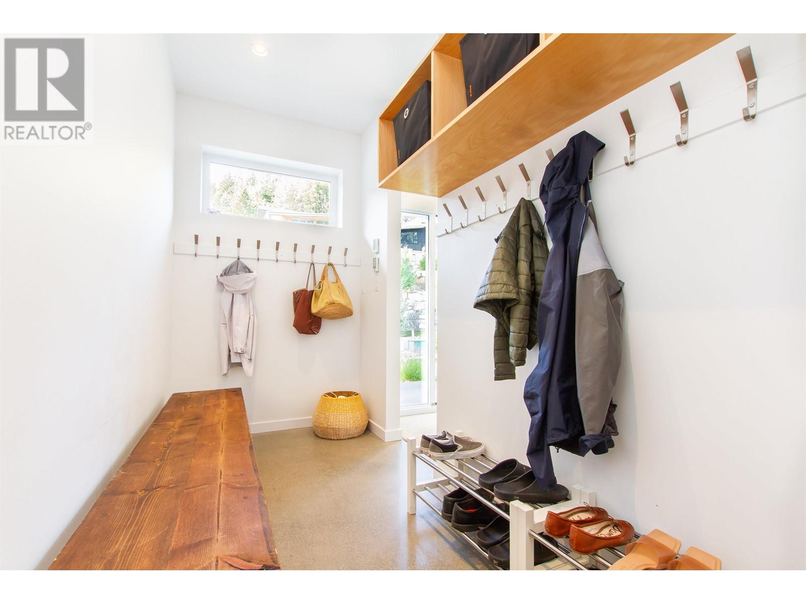 2086 Crumpit Woods Drive, Squamish, British Columbia  V8B 0T6 - Photo 14 - R2818278